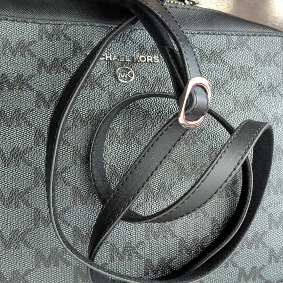 Michael Kors Jet Set Large East West Crossbody Black MK Signature . - Picture 15 of 15